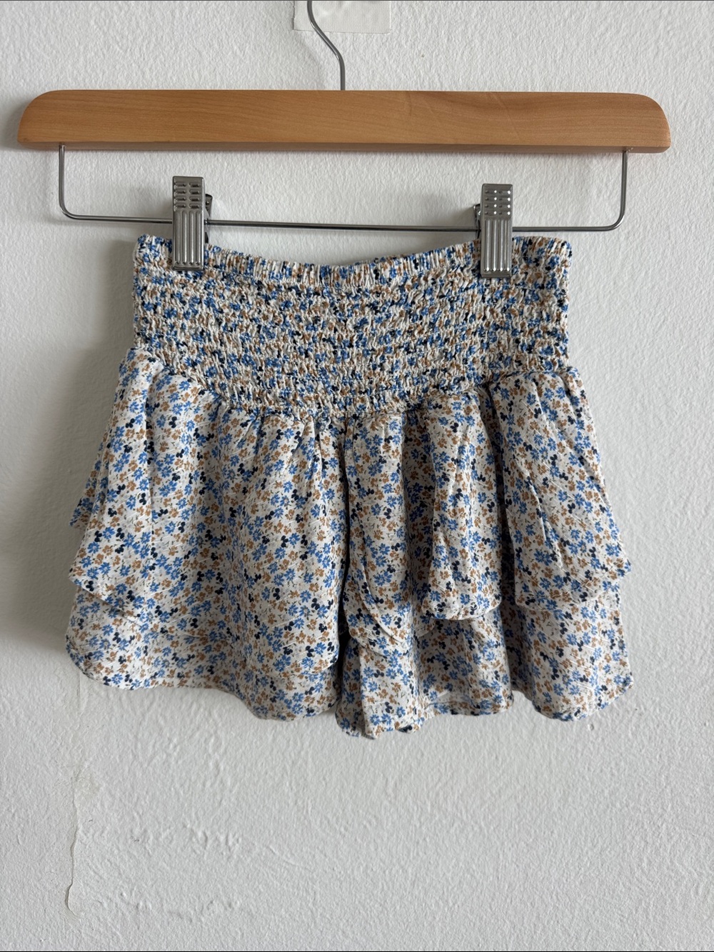 art class girls Blue & Cream Floral Smocked Skort small 6/7